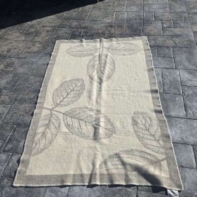 Faribault Woolen Mills 100% Virgin Wool Leaves Throw Blanket Some Pilling 65X44