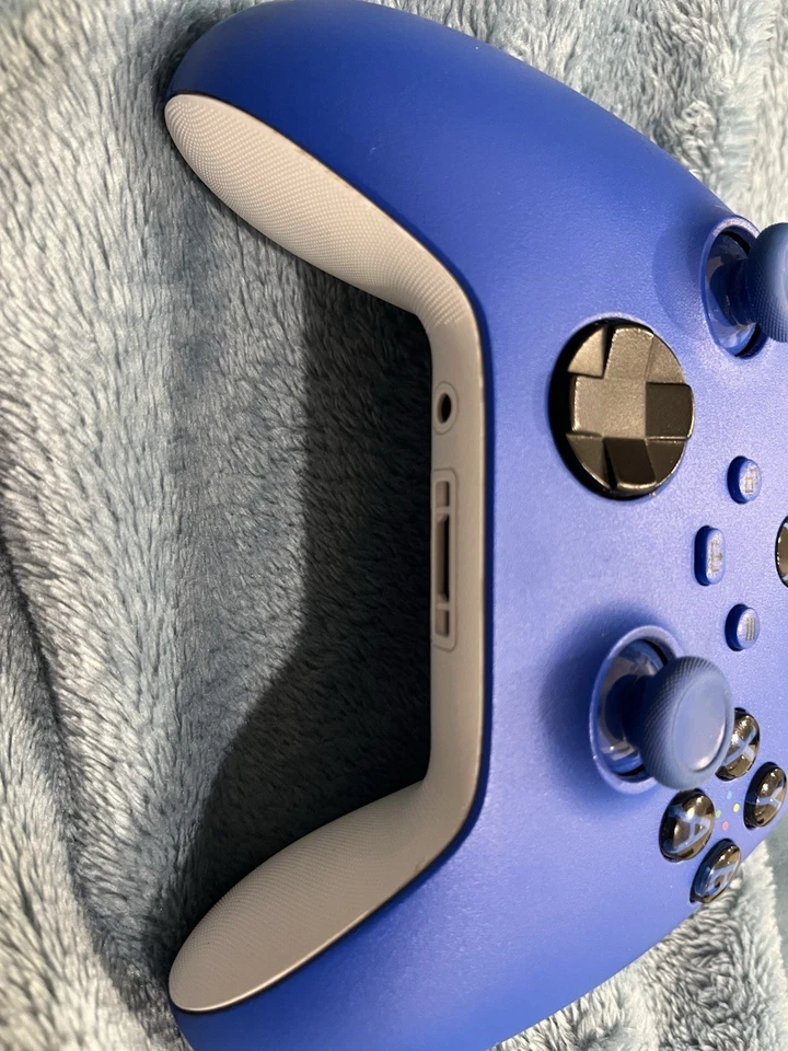 Microsoft Wireless Controller per Xbox Series X/S - Immagine 2 di 4