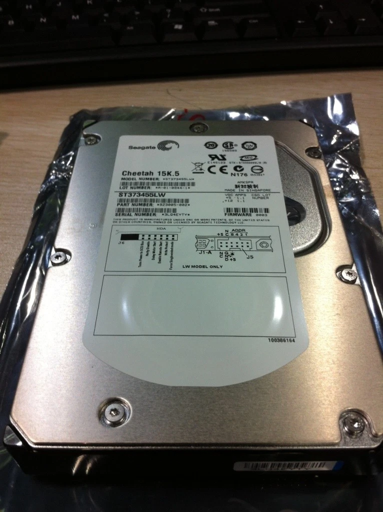 Ultra - 320 SCSI Internal 15000 RPM Rotation Speed 73 GB Storage
