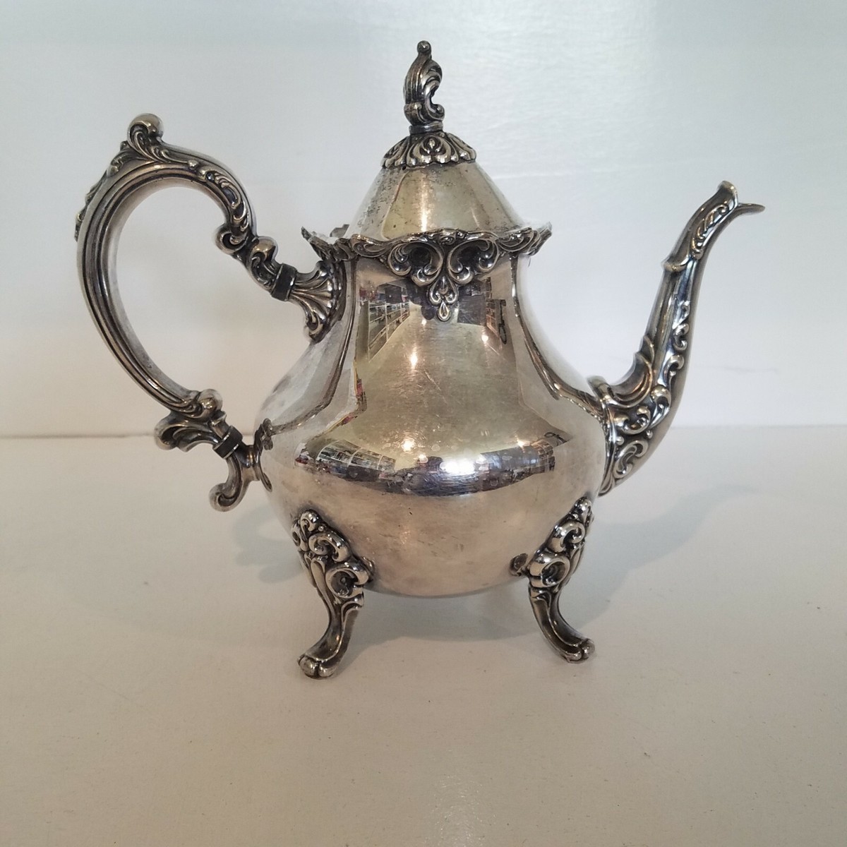 Vintage Oneida Venetian Scroll Holloware Silver Plate 4 piece Tea