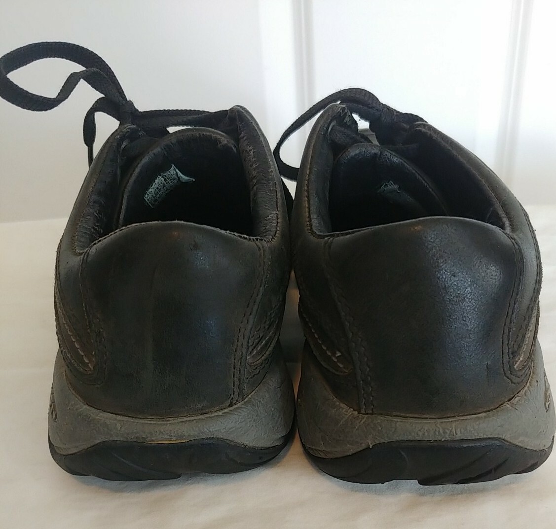 Scarpe da ginnastica Keen Toyah nere in pelle outdoor escursionismo Gorpcore taglia 6