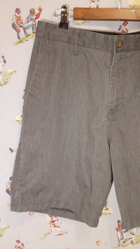 🛹 Volcom Mens Corpo Class Shorts Mens Size 34x9 Flat Front Gray Stripes - Picture 3 of 13