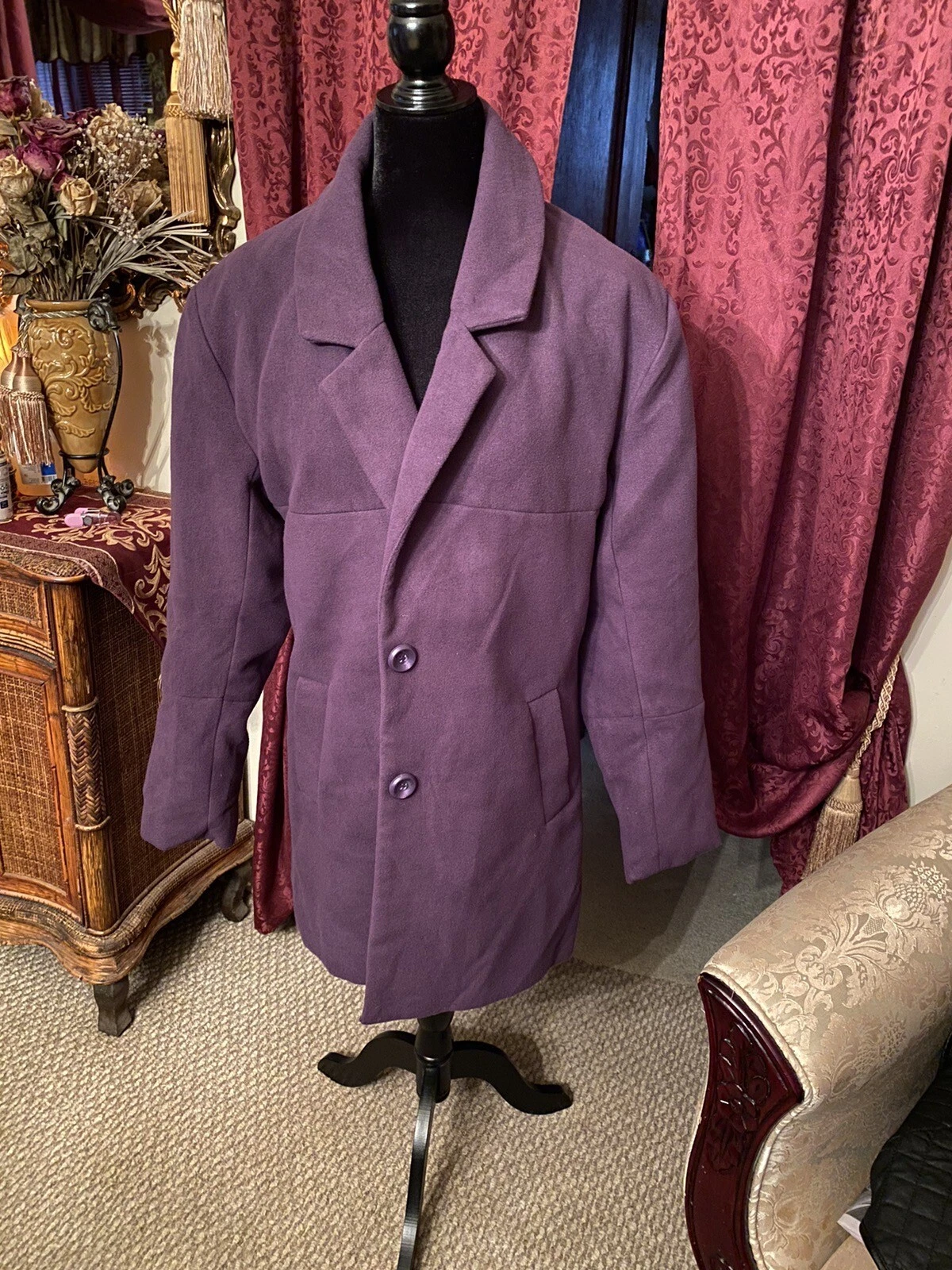 VETEMENTS Cappotto invernale Yoki New York extra large viola lungo da donna. Caldo alla moda