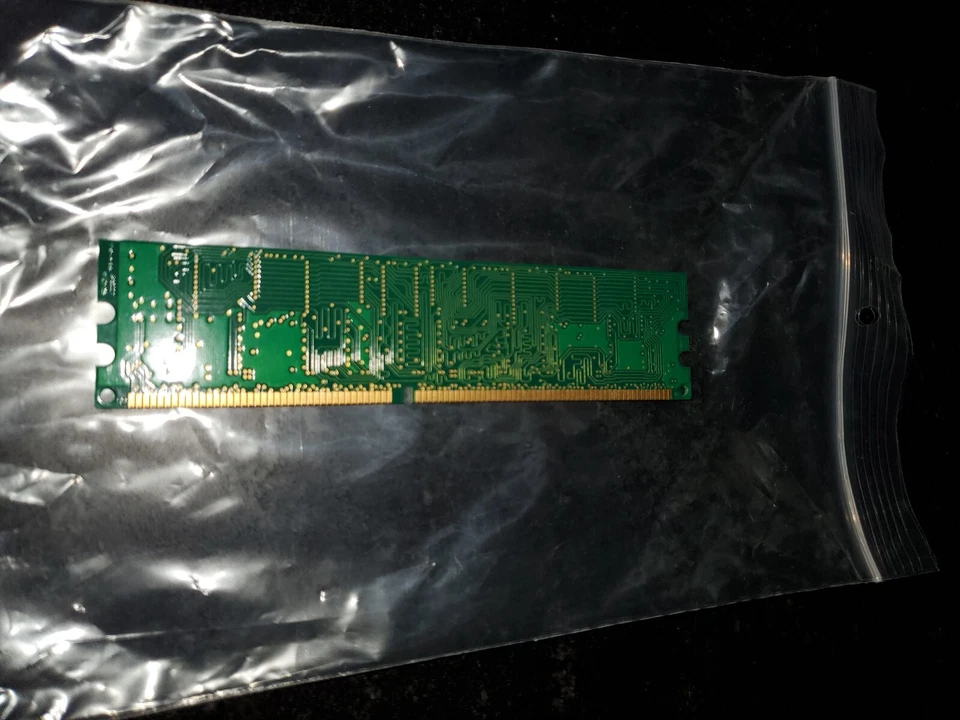 Hynix HYMD216646A6-H AA 128MB PC2100 DDR 266MHz CL2.5 - Image 3 of 4