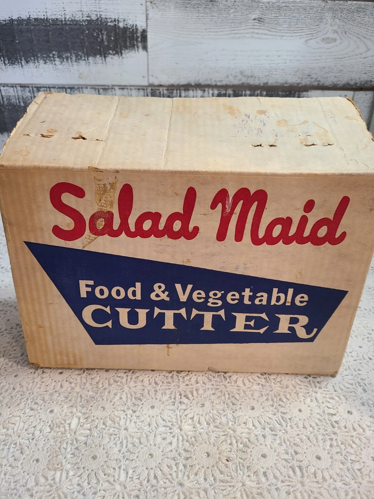 NIB 1955 Salad Maid Foodco Fruit & Veggie Cutter Machine 3 Cone Model W/Manual
Opens in a new window
