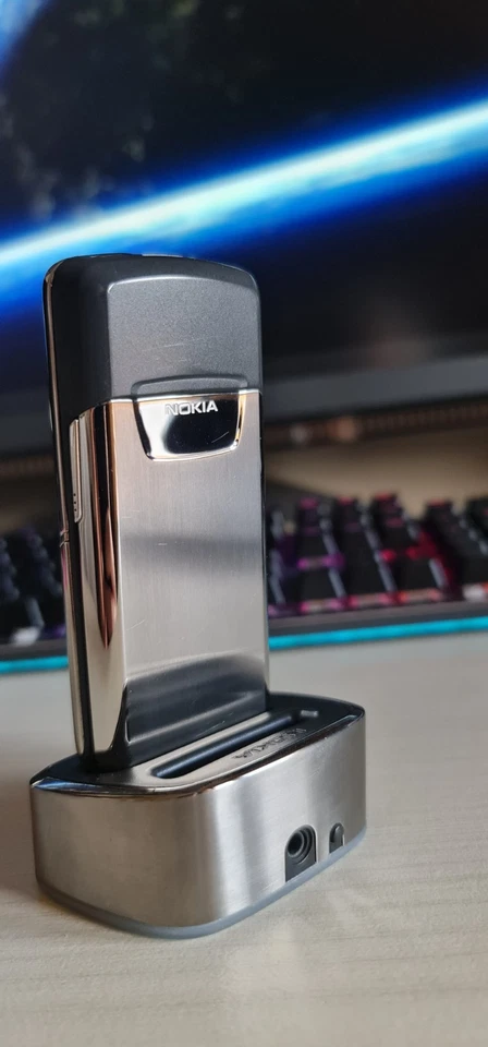 CELLULARE VINTAGE NOKIA 8800 - Immagine 4 di 4