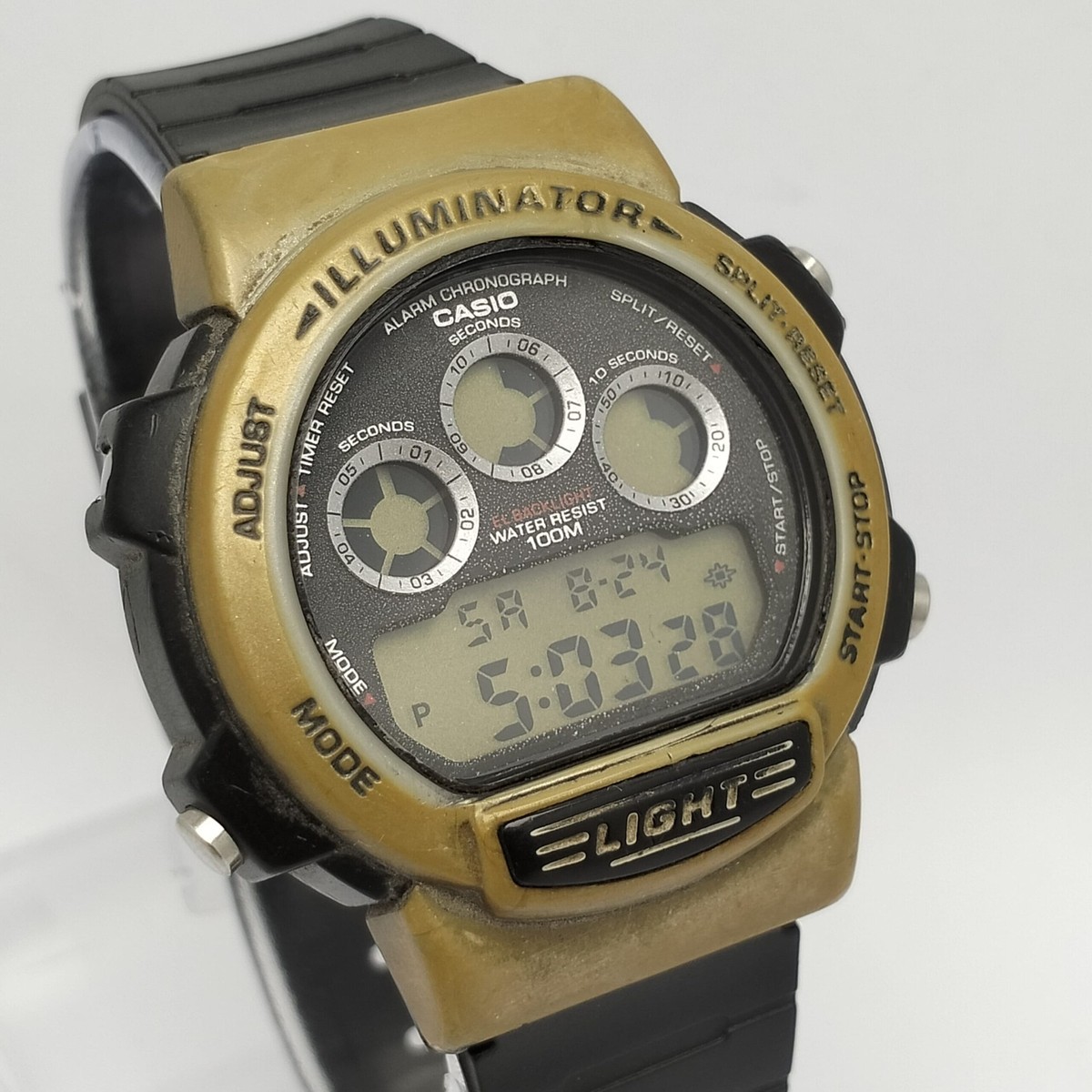 Casio Illuminator 1534 W-728H Quartz Vintage Men's Watch