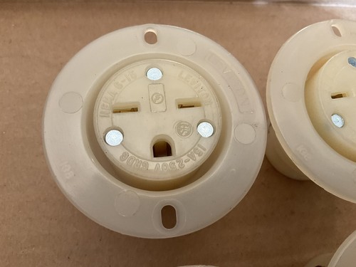 NOS (lot of 12) New Leviton NEMA 6-15R Flanged Outlet 15A 250V Straight Blade - Picture 2 of 5