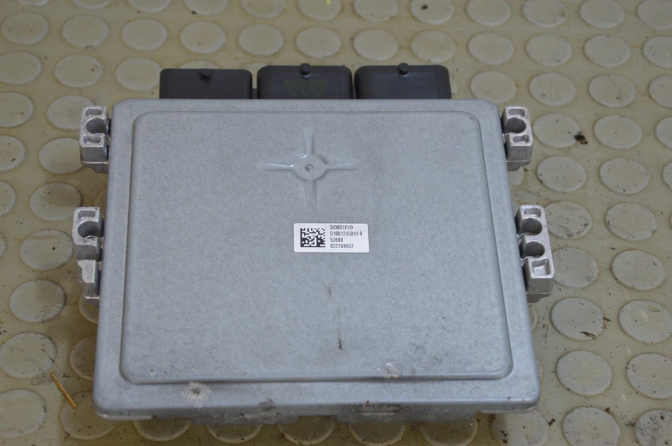 23920 Centralina motore Citroen C4 Picasso 1.6 HDi dal 2010 al 2013 cod 98002689 - Immagine 4 di 4