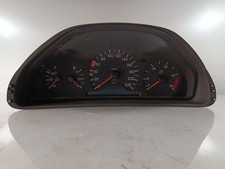 Compteur Mercedes 210