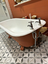 Freestanding Clawfoot Cast Iron Bath White/Pink 2 Tap Holes Overflow Drain