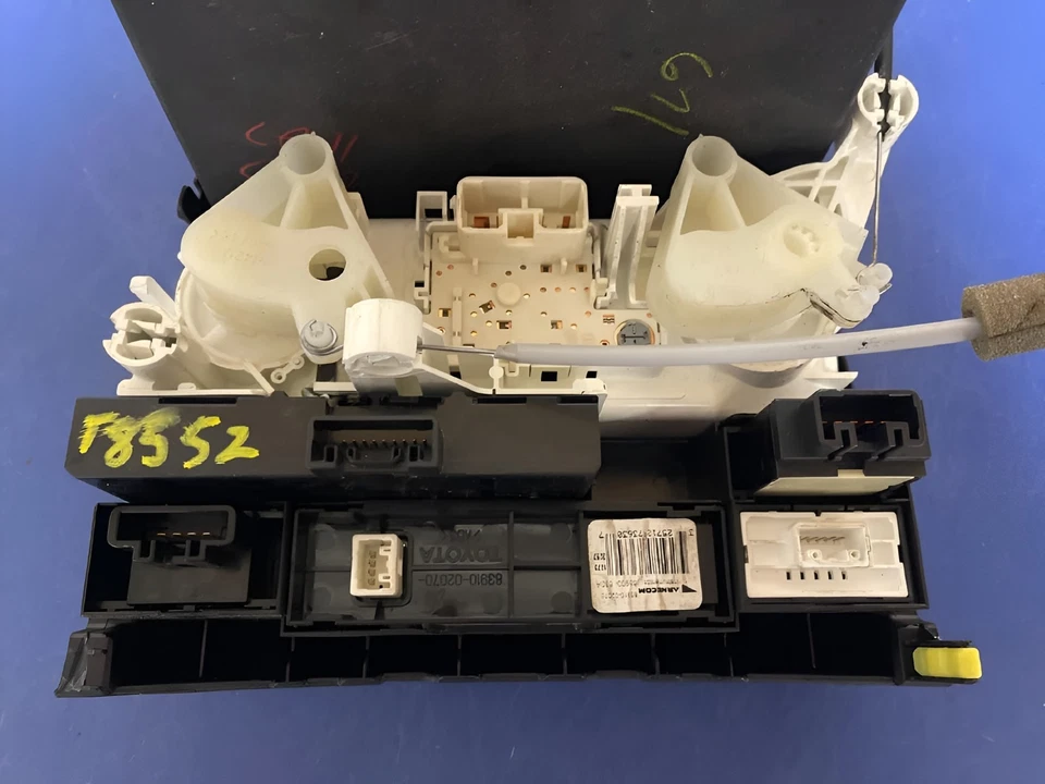 2003-2008 Toyota Corolla AC Heater Temperature Climate Control OEM - Image 2 of 4