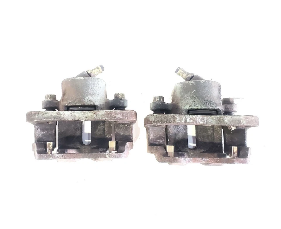 Pinza de freno de disco delantera derecha usada se adapta a: Chrysler Conquest 1987 delantera 4 tacos Fr Foto 2 de 4