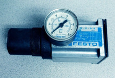 FESTO LR-ZP-P-D-3 PRESSURE REGULATOR w/ PRESSURE GAUGE 145PSI QUANTITY!! READ!!