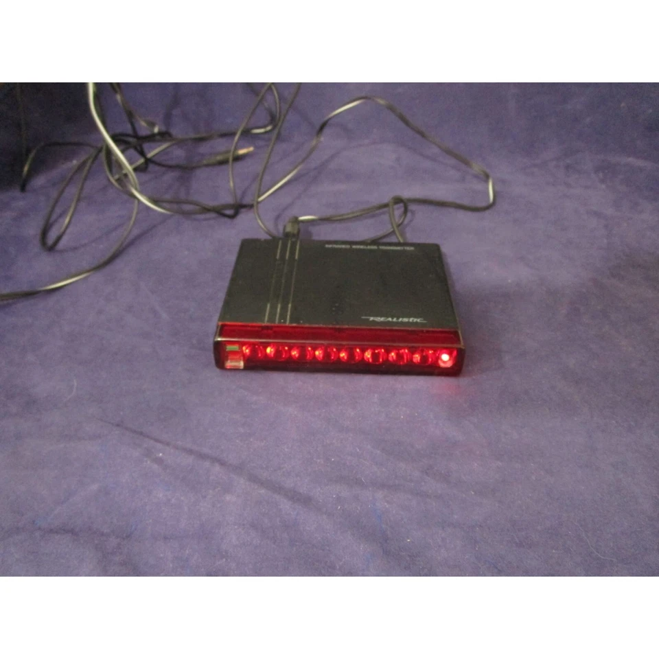 Vintage Realistic Infrared Wireless Transmitter Receiver Headset Untested - Image 2 of 4