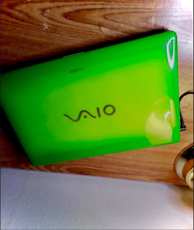 SONY VAIO Foto 2 de 3