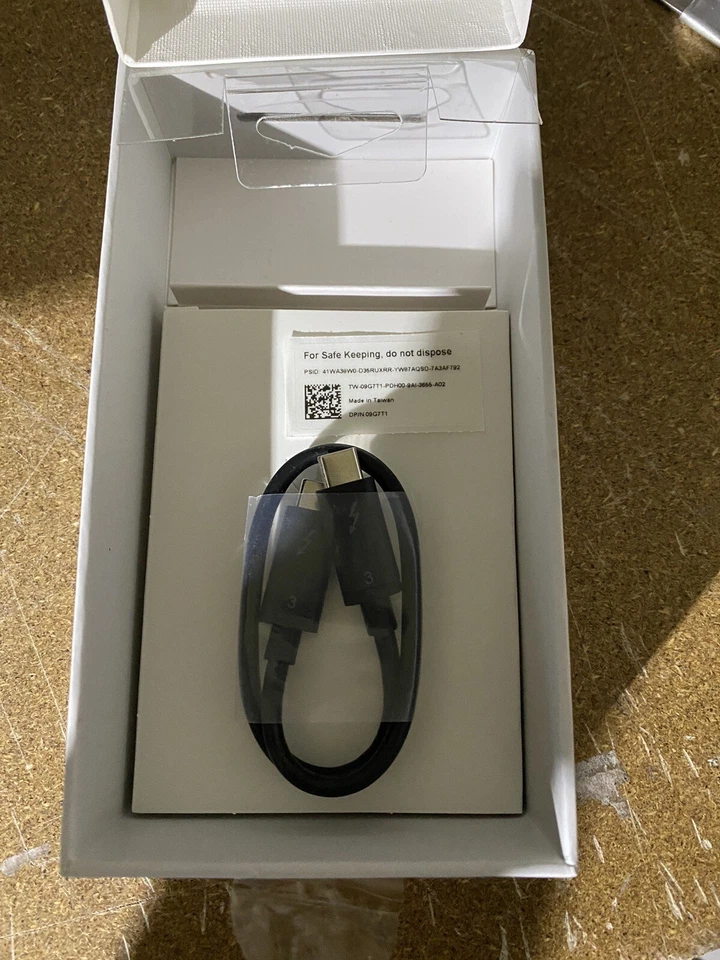 NUEVO SELLADO 9G7T1 Dell Portátil Thunderbolt 3 SSD 500 GB INCREÍBLEMENTE RÁPIDO SD1-T0500 Foto 4 de 4