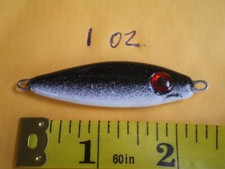 25 PCS. SHAD JIG/SPOON STYLE LURE BAIT/CASTING FISHING, 1 OZ. BLACK/WHITE