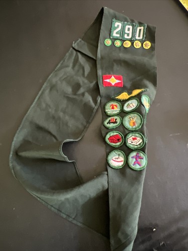 Fascia vintage ragazza scout anni 70 con distintivi merito toppe spille - Foto 8 di 11