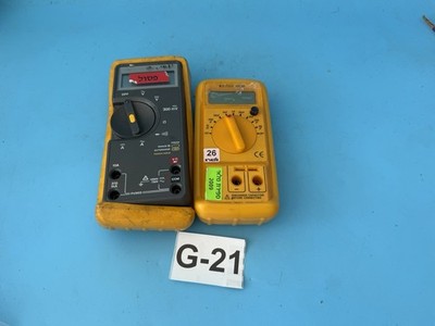 2× Digital Multimeters for Parts or Repair   Fluke Style & KT-7115 DCM (One Mark