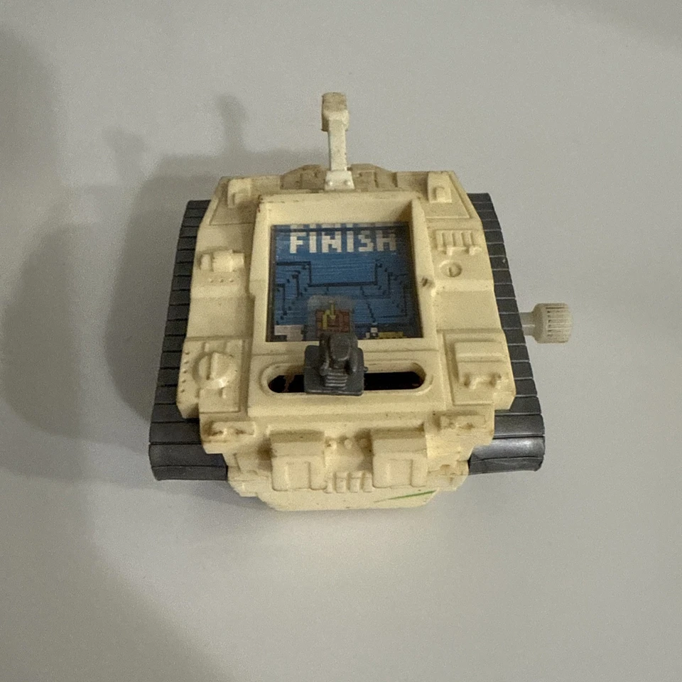 复古 Tomy Toys 发条坦克手表 电子游戏 玩具 军事太空 工作 无表带 — 第 4/4 张图片