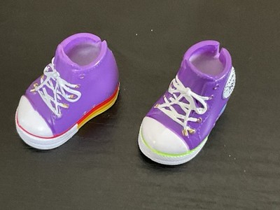 2021  Rainbow High Deluxe Closet Purple Sneakers