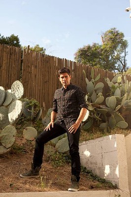 Adrian Grenier at his home Celebrity Star Performer Old Photo 13