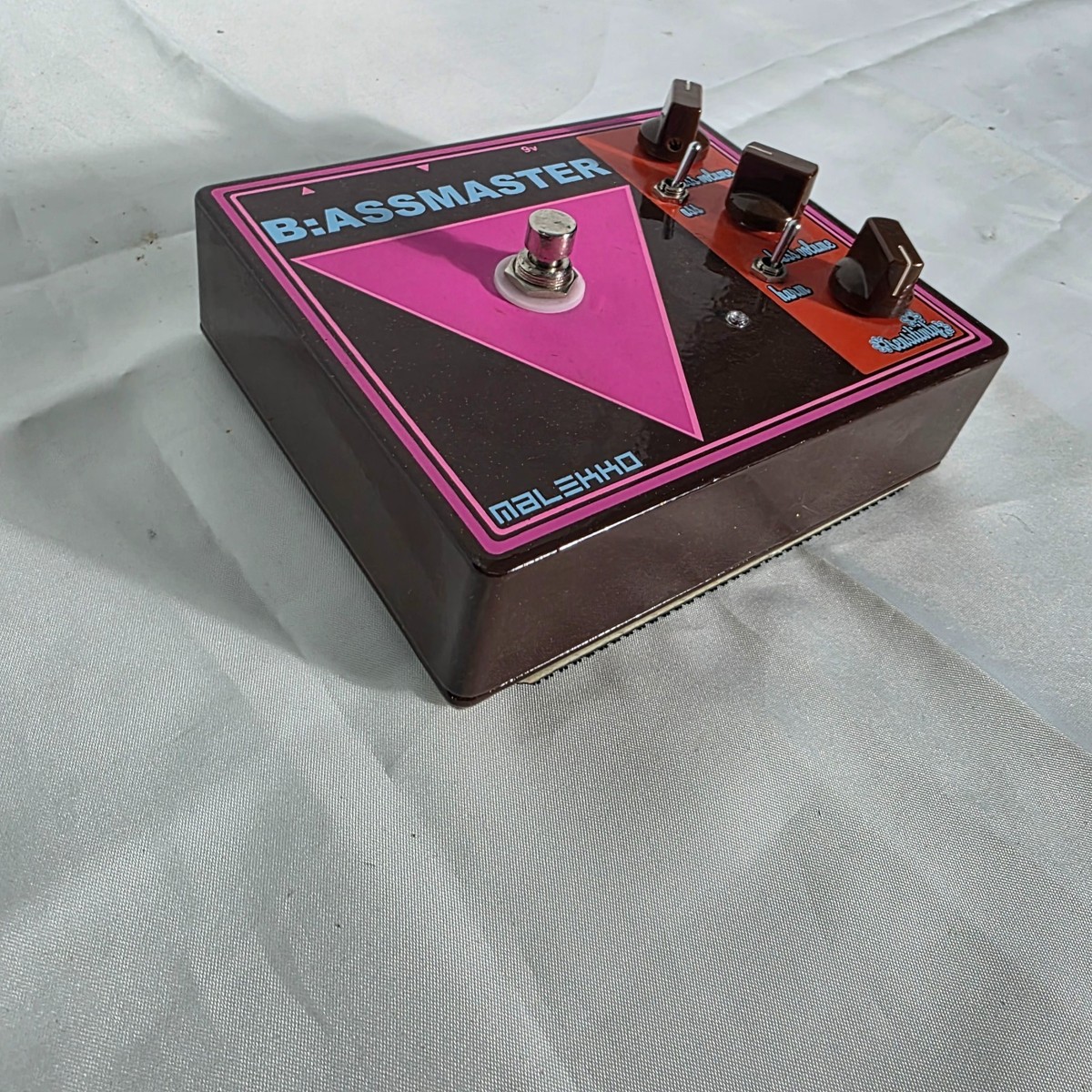 Malekko Heavy Industry B:Assmaster Bass Fuzz Pedal - Maestro