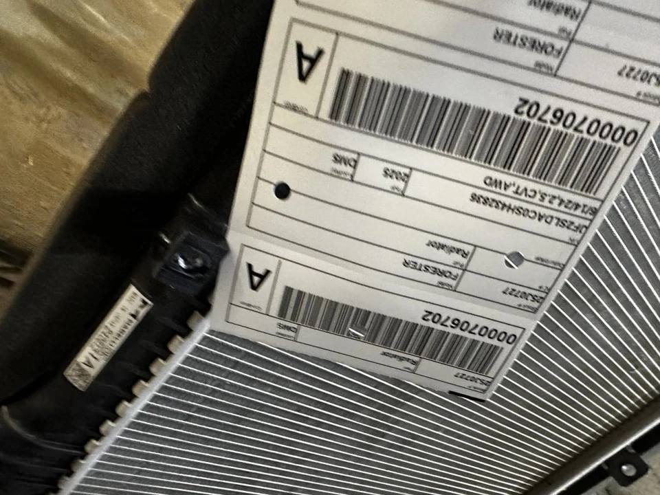 FORESTER  2025 Radiator 2045675 Foto 2 de 2