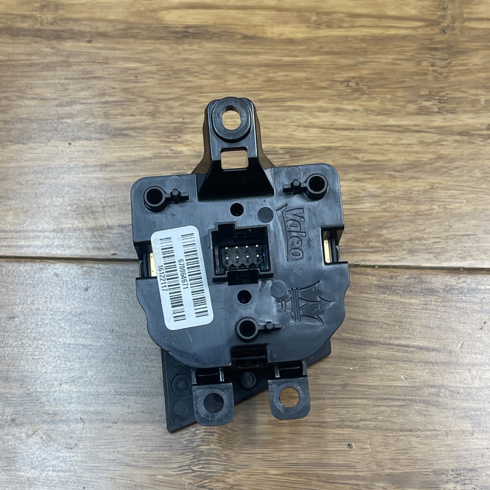 2017-2022 Maserati Levante M161 Air Suspention System Control Switch OEM