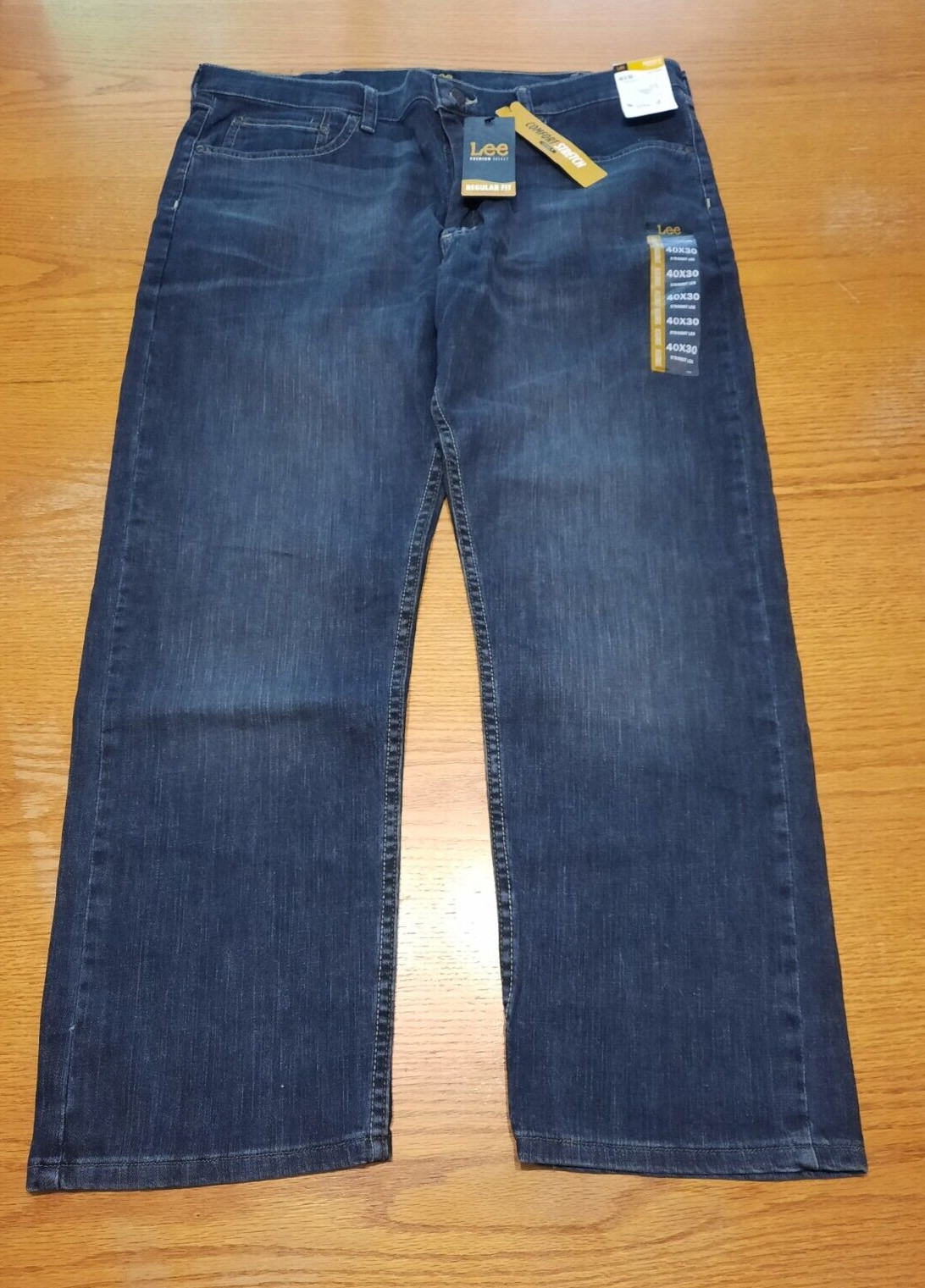 &bull; Regular Fit &bull; Straight Leg &bull; 40x30 &bull; Anaconda