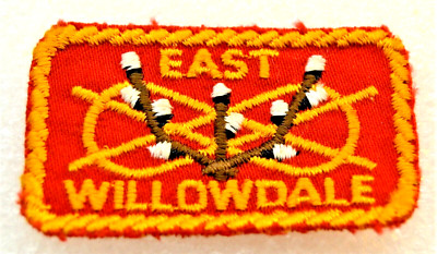 EAST WILLOWDALE Orange Knot & Border Boy Scout Uniform Badge Canadian (ONE1B) 