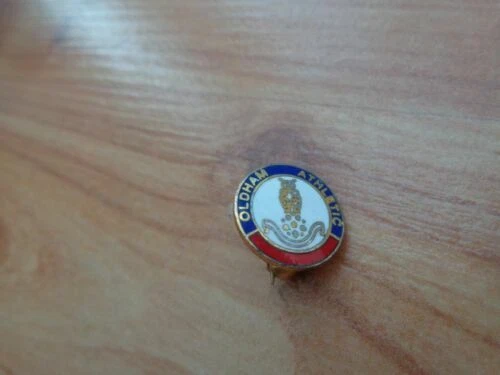 Oldham Athletic League Two Clubs Football Badges & Pins Memorabilia