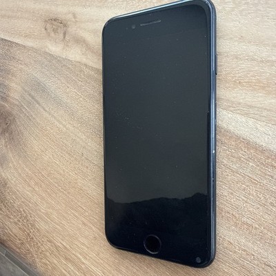 Apple iPhone 7 Smartphone Handy 32 GB schwarz 