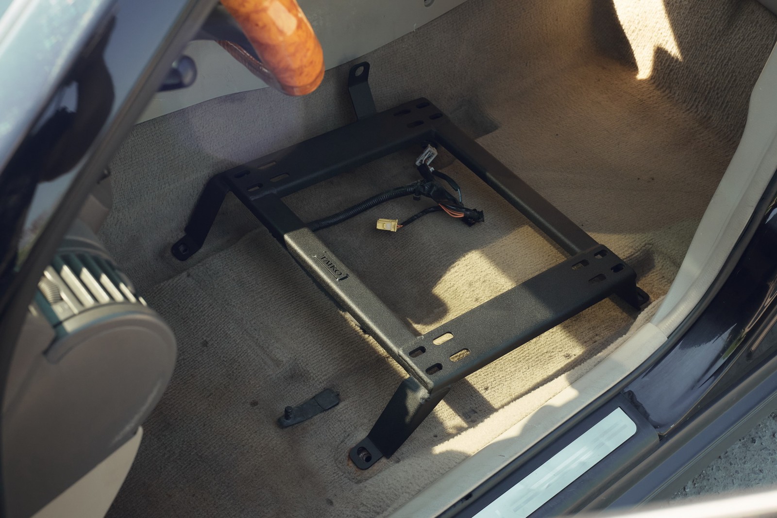 Taiko Pair L+R Racing seat bracket adapter for Infiniti G35 Nissan Skyline Sedan