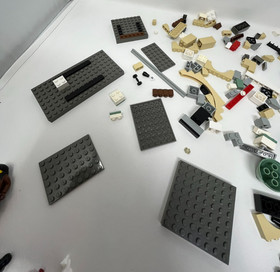 LEGO Harry Potter: Gringott's Bank (4714)  w/ Manual, Minifigs & Box