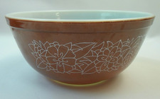 Vintage Pyrex Woodland Brown #403 Mixing Bowl 2.5 Qt — listing 3