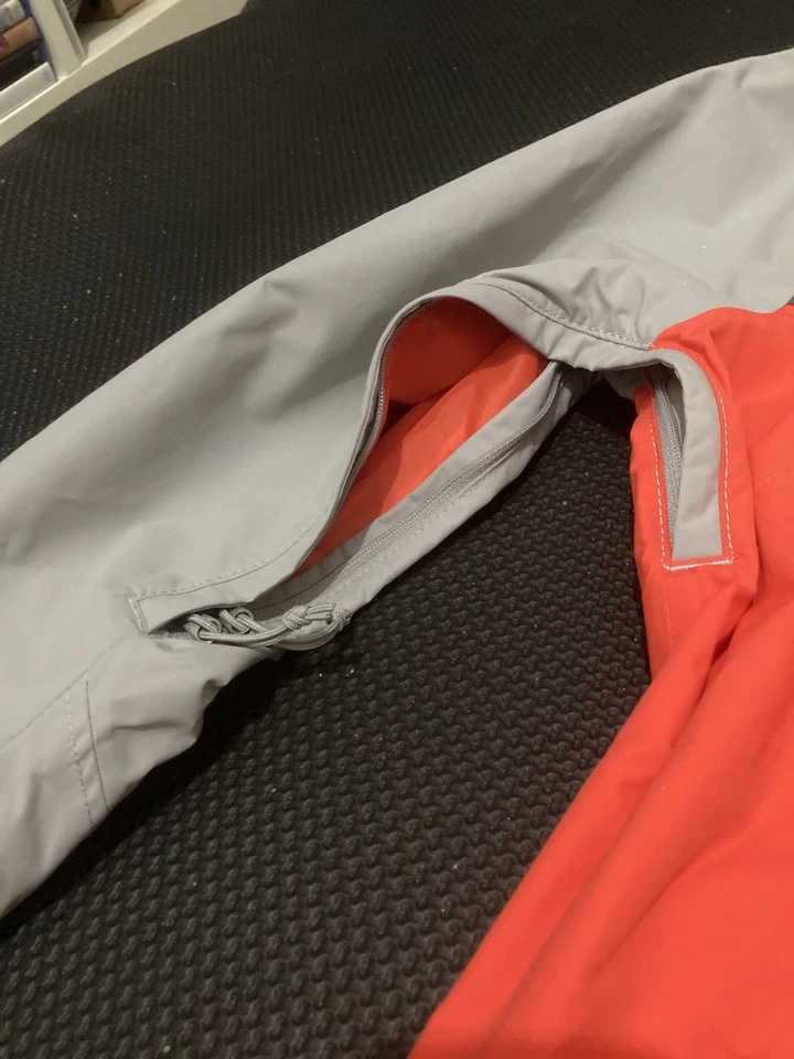 The North Face WOMENS Stratos Jacket Red/Grey - Size Large Girls - Image 4 of 4