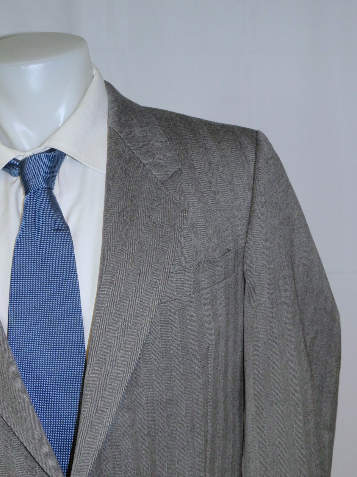 Moss Bros Covent Garden Gray Herringbone Vintage Two Button Suit 42S image 5