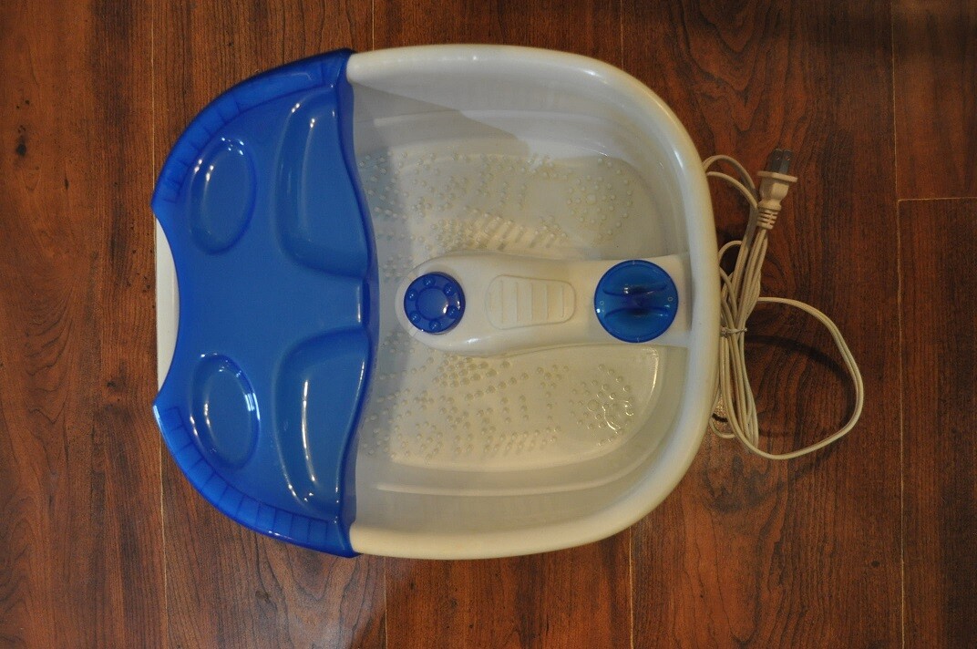 Foot Spa ~ Essence of Beauty Hydro-Therapy easy to use