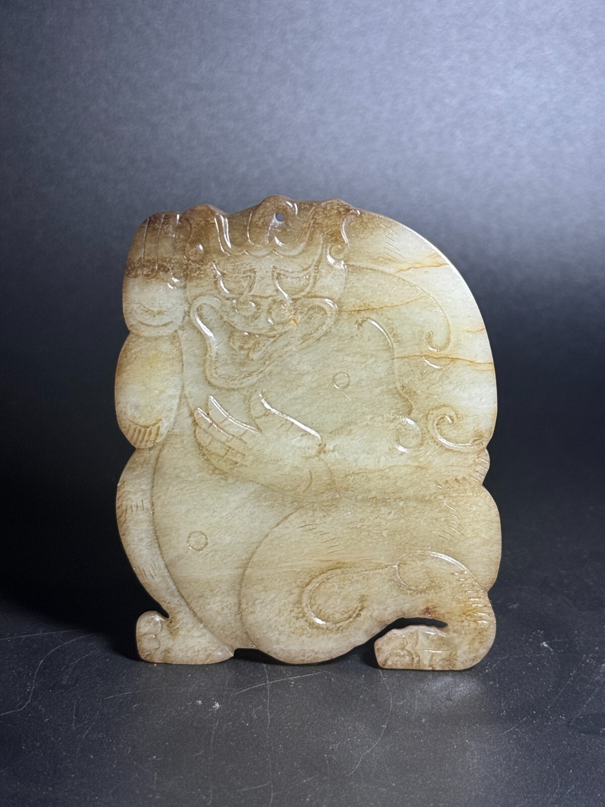 Chinese jade plaque ornament carving bear pattern jade token Pendant 熊纹玉牌饰