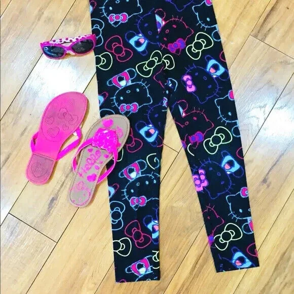 Leggings Hello Kitty óculos de sol sapatos — roupa de verão menina - gatos - rosa neon - Imagem 4 de 4