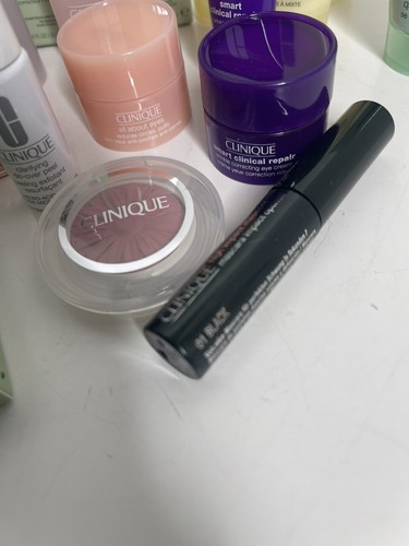 22 piece lot Clinique Skincare Makeup Deluxe Samples Gift Mini Travel face - Picture 7 of 13