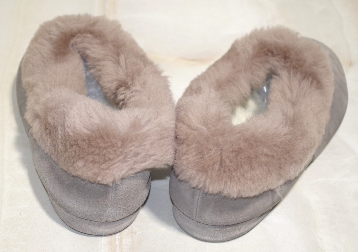 J Brooks Brothers Vintage BFS Tan Unisex Sheepskin Fur Slippers 8.5 England View 4