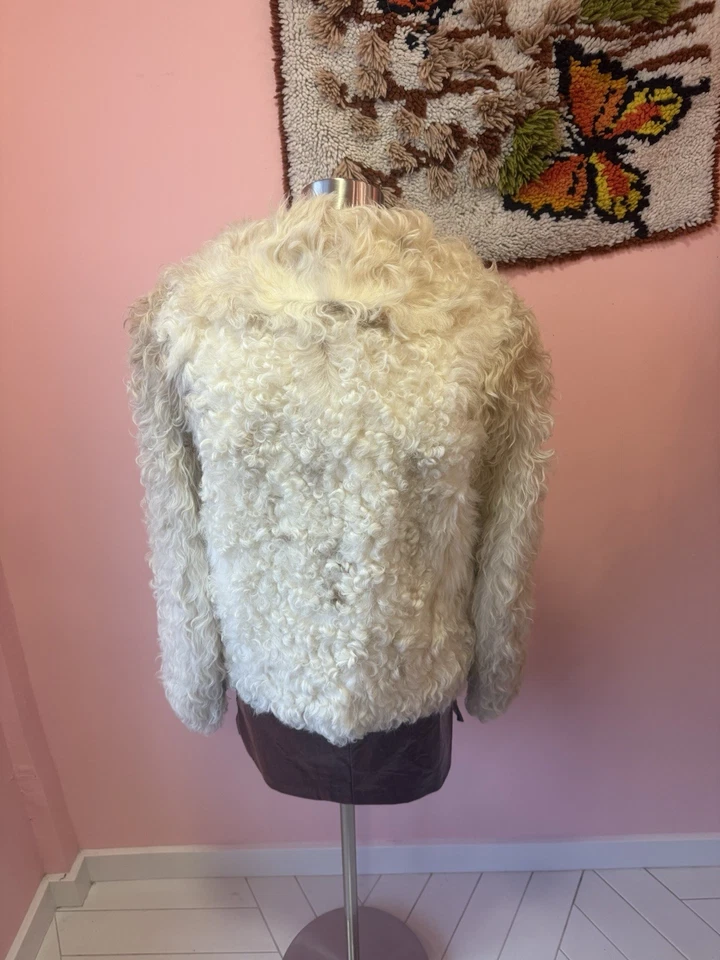 70s Curly Lamb Fur Cream Coat Fits L - Image 3 of 4
