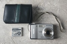 Fujifilm FinePix F Series F460 5.1MP Digital Camera - Silver for