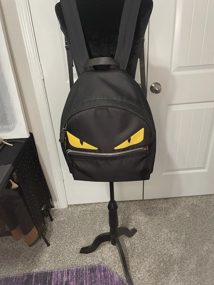Mochila Fendi Monster Eyes con ojos amarillos en cuero y nailon con certificado de autenticidad Foto 4 de 4