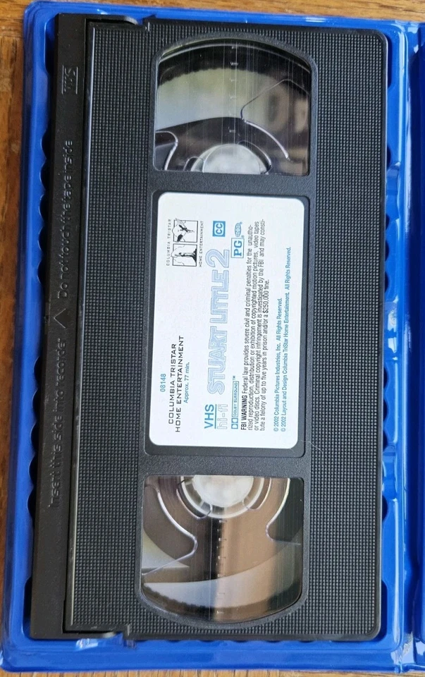 Stuart Little 2 VHS Clamshell Stewart Rare? Blue Case Estate Item As Is Good Con - Image 2 of 3