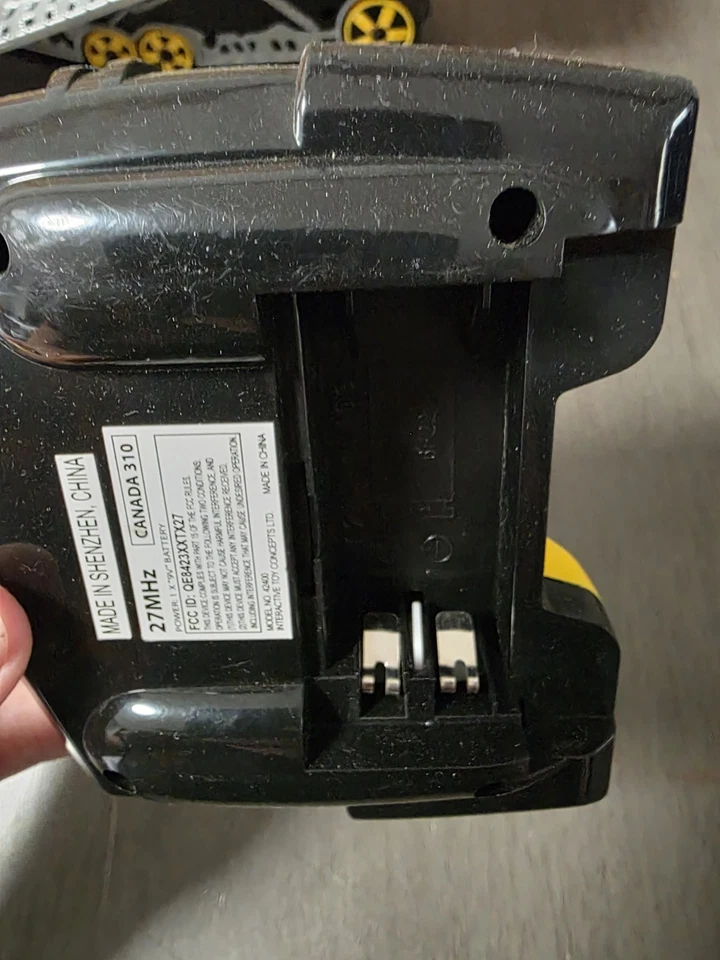 BRP Hobby RC Model Ski Doo Rotax 800R SNOWMOBILE - Image 4 of 4