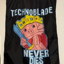 Technoblade 'Never Dies' Memorial Flag Banner - Minecraft YouTuber Tribute